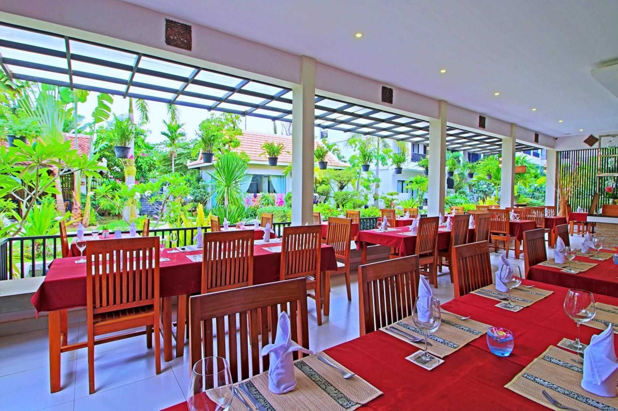 New Riverside Hotel Siem Reap Exterior foto